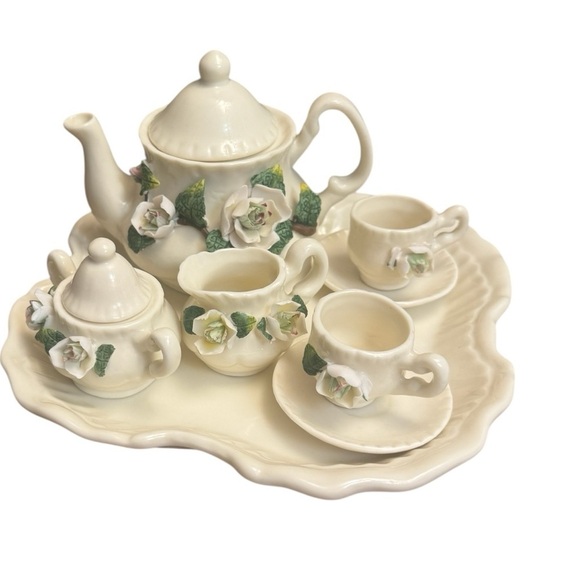 VINTAGE MAGNOLIA child’s tea set miniature collectible Grn Cream 10 piece EUC - Picture 3 of 15